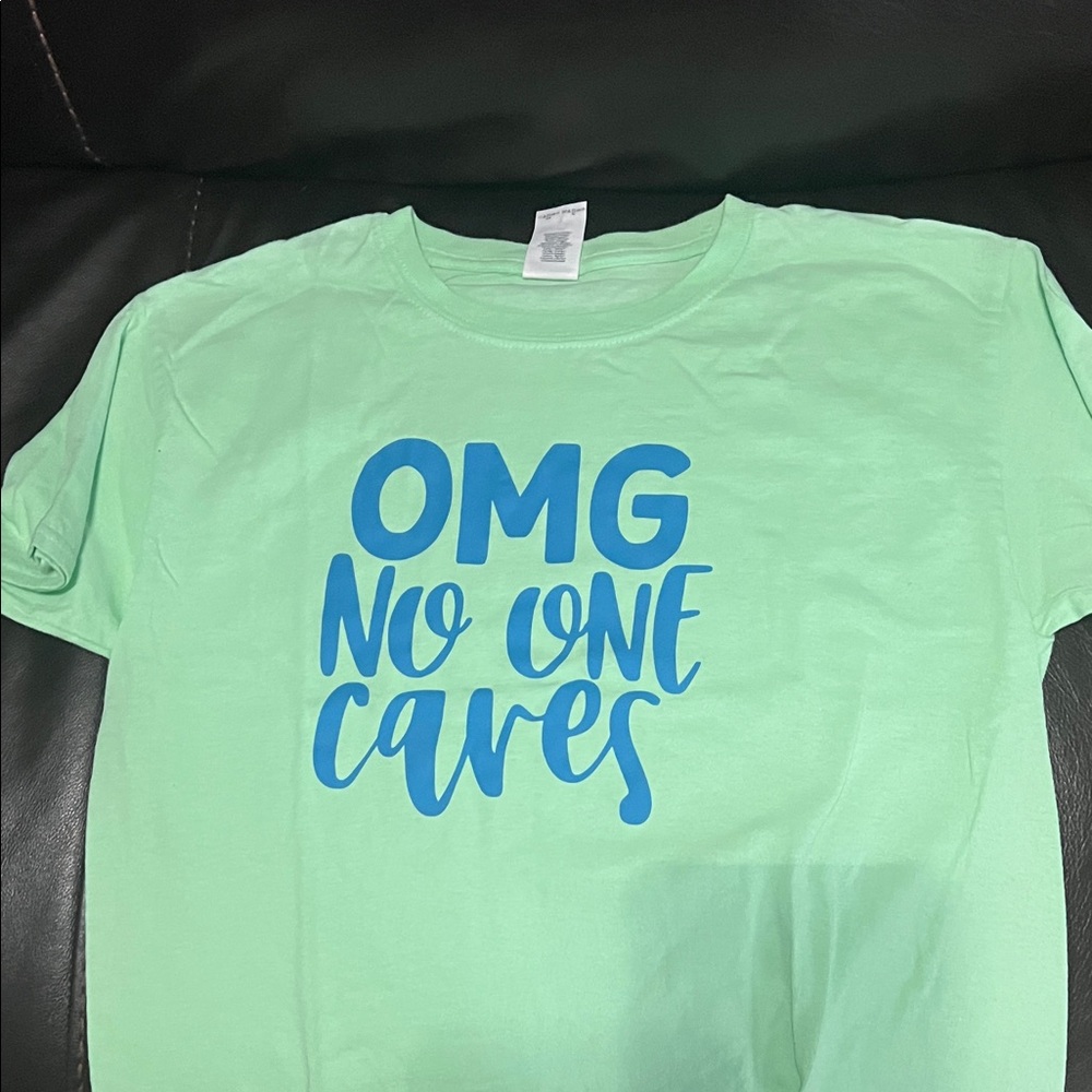 Gildan Mint Green Tee with Blue Print